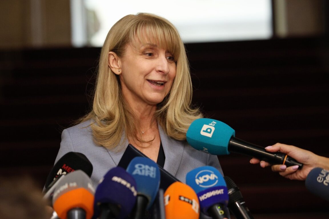 Горица Грънчарова-Кожарева стартира разговори за нов служебен кабинет