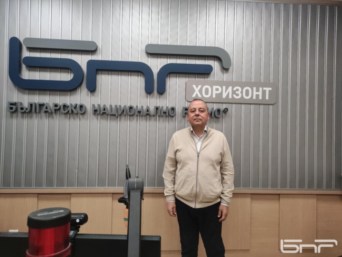 Росалин Наков