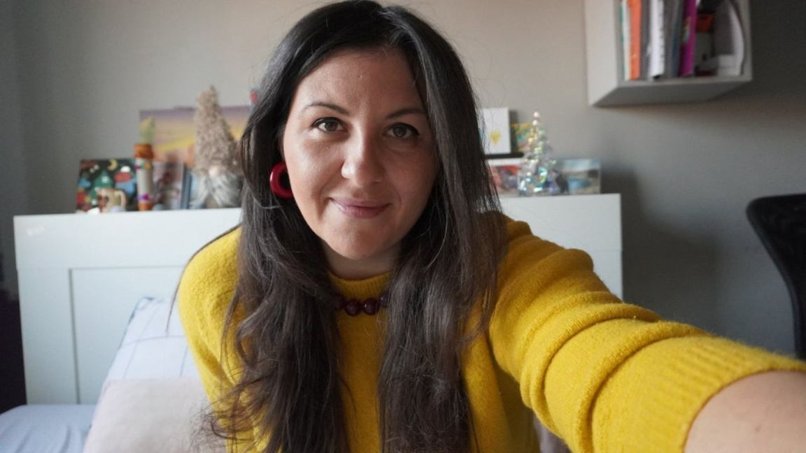 Између два света: како Деница Јурге град...