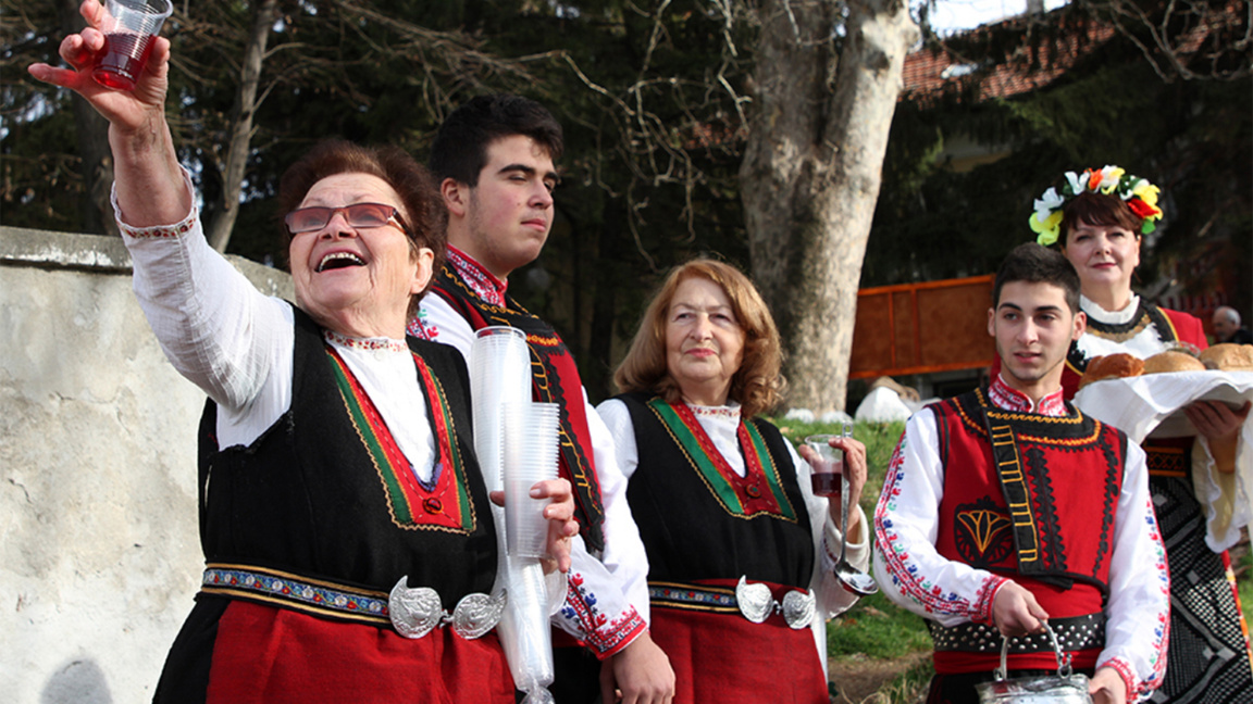 Pelini i Zmejovos ringjallet në një festë në prag të Krishtlindjes