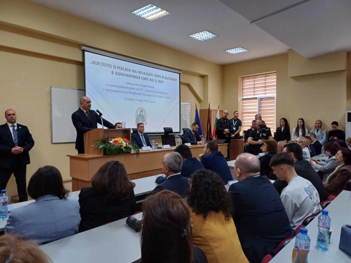 Само българският парламент може да реши дали да има референдум за еврото