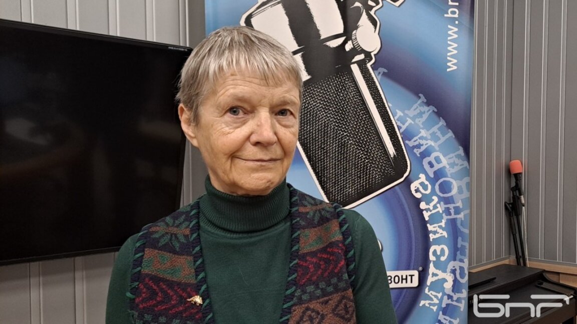 Искра Баева