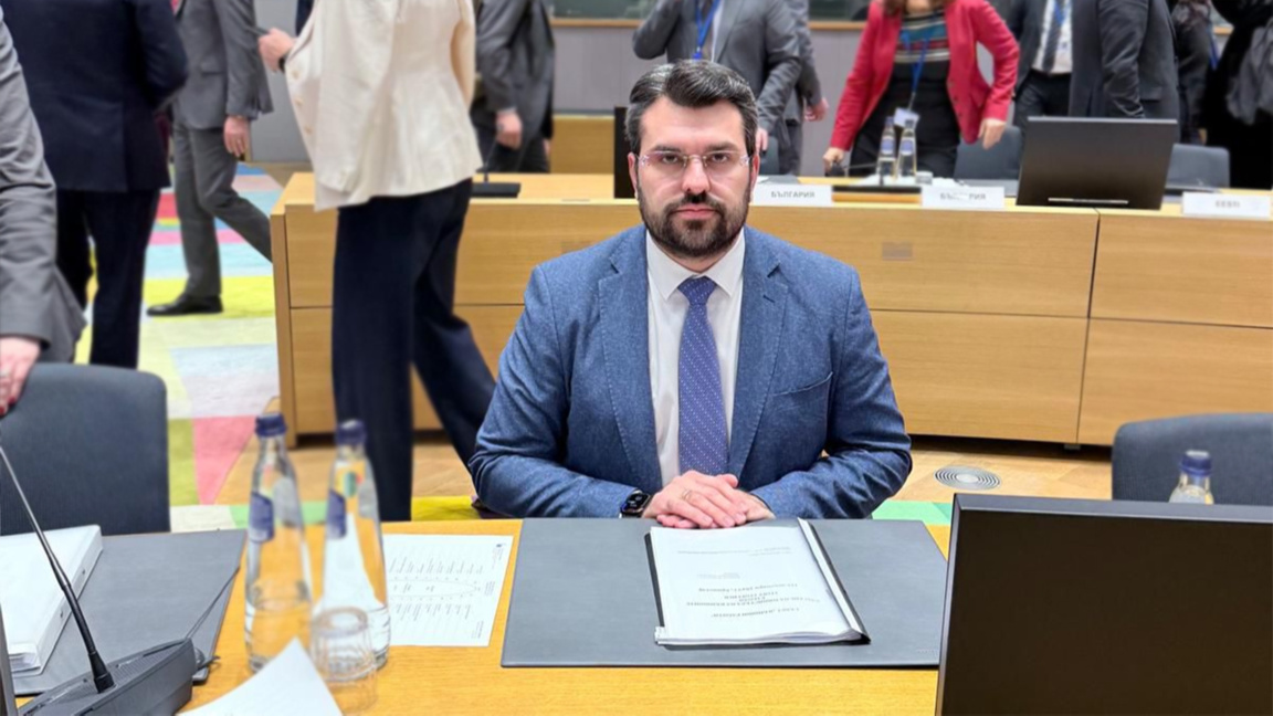 Софија поздравља усвајање санкција проти...