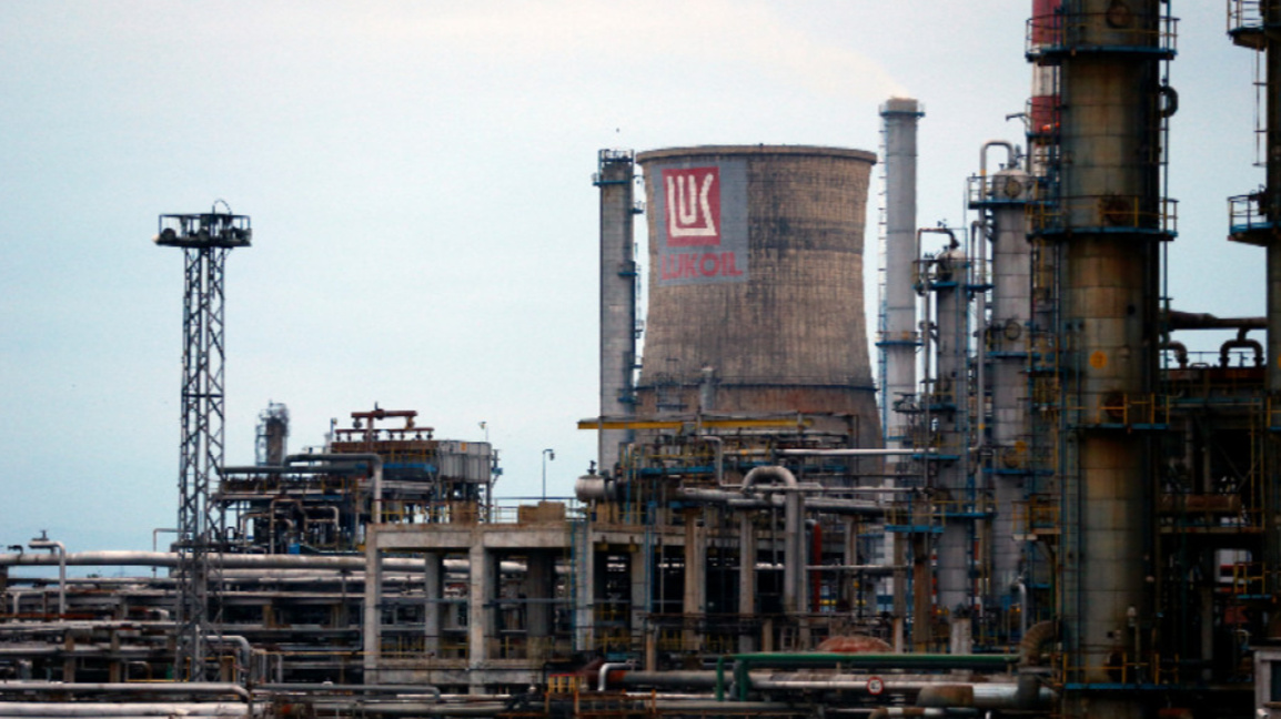 Румънската петролна рафинерия "Петротел" на "Лукойл"