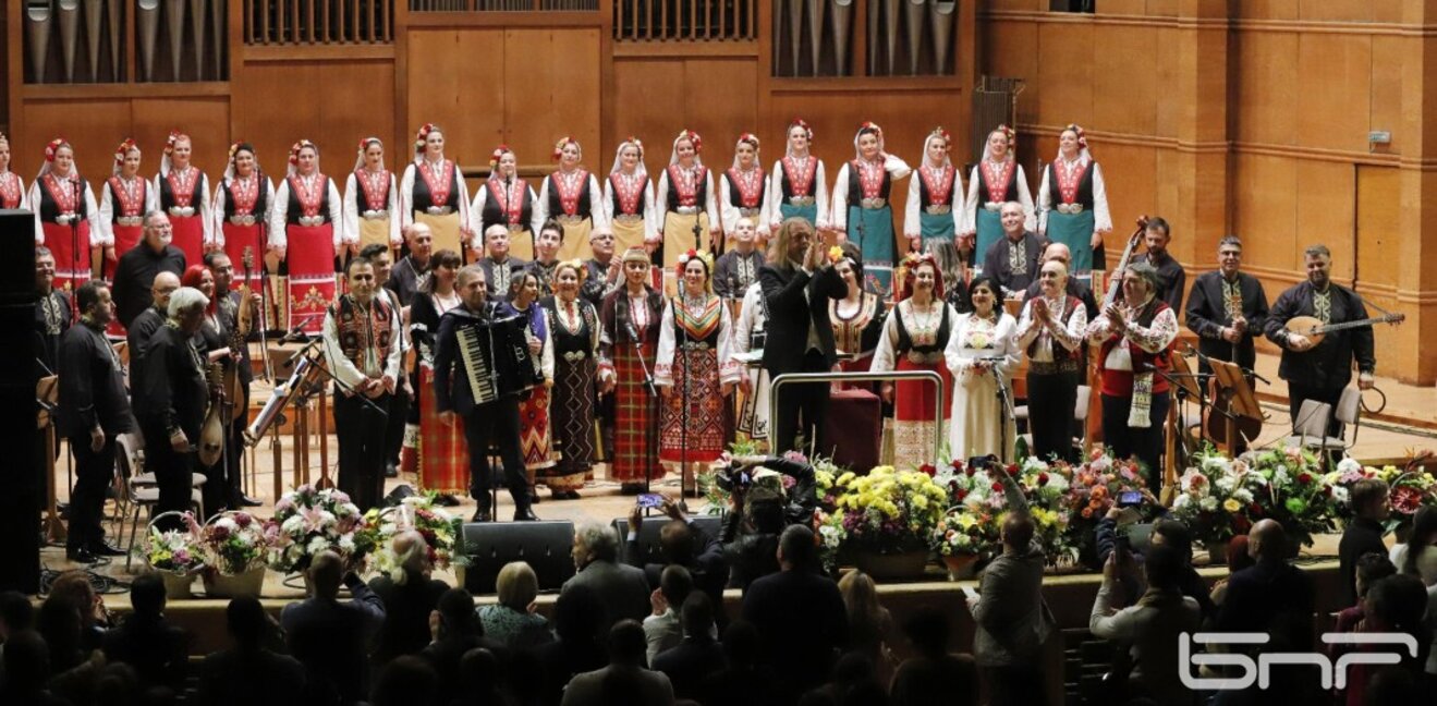 Нестихващи аплодисменти и отличия за 70-...