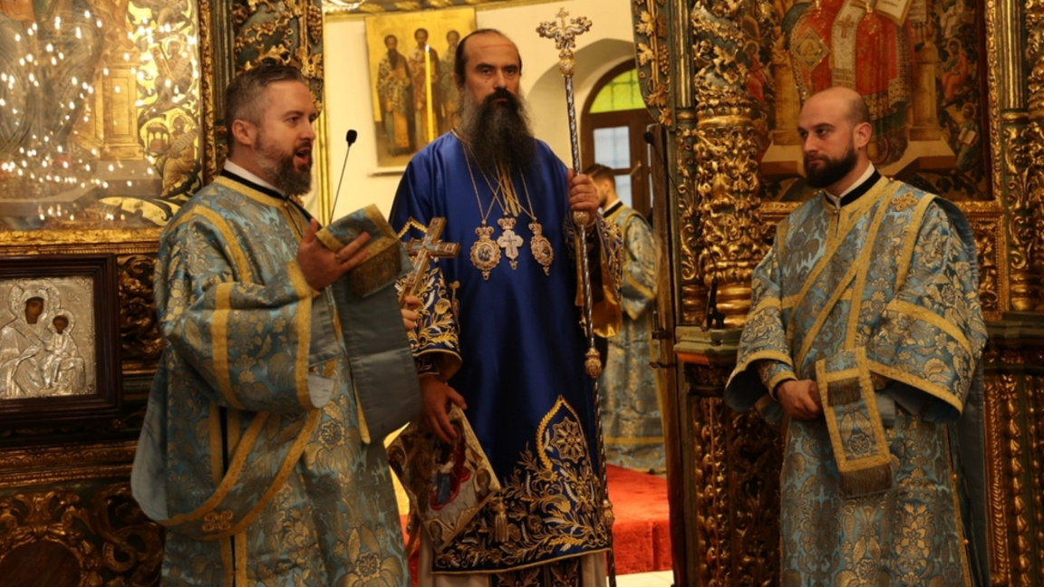 Patriarchs Daniil and Bartholomew lead liturgy at St. George Church in Istanbul