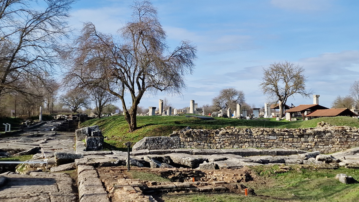 Ausgrabungen in Nicopolis ad Istrum legen antikes Kaufhaus frei